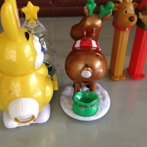 4 Christmas and 1 Easter Candy Dispensers - Picture 3 of 4